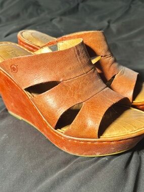 Born women’s Red Orange Leather Strappy Slip on wedge sandals comfort 6.5